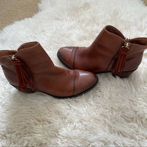 Plinko tassel boots size 40